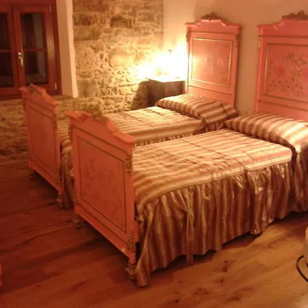 Casa di campagna Agrituristico Conte Ottelio *